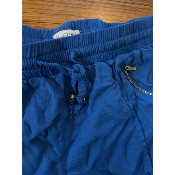 Guess Blue Drawstring Shorts with Zipper Pockets – Sporty & Stylish Comfort - Picture 2 of 9